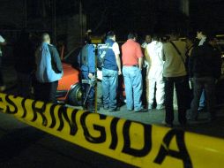 Las autoridades encontraron a los ejecutados dentro de un auto Golf de color rojo. O. RUVALCABA  /