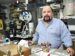 Admitió que tres décadas como escultor han representado un vaivén de contrastes. ESPECIAL  /