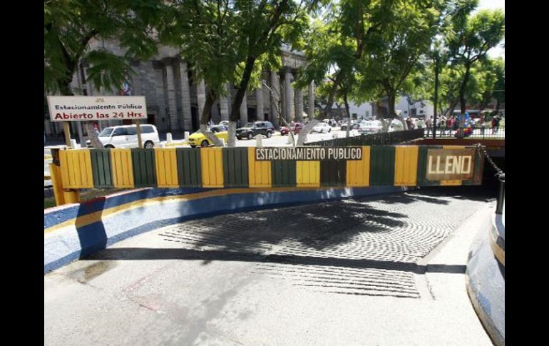 Se pide la administración y modernización de los estacionamientos denominados: Tres Poderes, Cabañas y Degollado. ARCHIVO  /