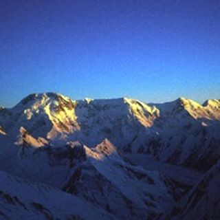 Bautizan como ''Pico Vladímir Putin'' a una montaña en Kirguizistán