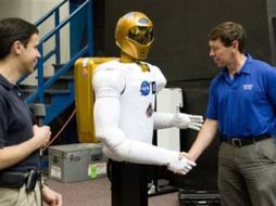 El robot llegó a la estación espacial a través del Discovery. AP  /