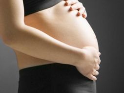 Los expertos recomiendan que las mujeres en edad reproductiva consuman 400 microgramos de ácido fólico. ESPECIAL  /