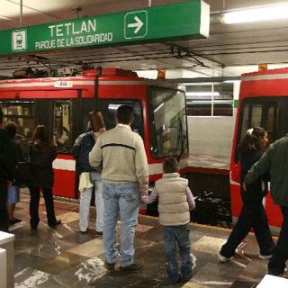 Emilio apoyaría proyecto de tren eléctrico; se aferra a Vía Express