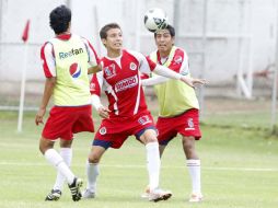 Erick Torres (centro) podrá ver acción la próxima jornada con el Guadalajara. E.PACHECO  /
