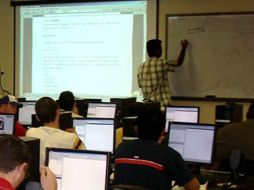 El diplomado promueve el uso de las tecnologías de la información como materiales didácticos en clases. Foto ID.  /