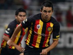 Diego Esqueda de Leones Negros, en acción en un duelo de la Liga de Ascenso. MEXSPORT  /