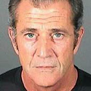 Mel Gibson se entrega a la policía de los Ángeles