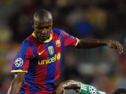 Después de tres horas de operación le extirparon el tumor a Abidal. AP  /