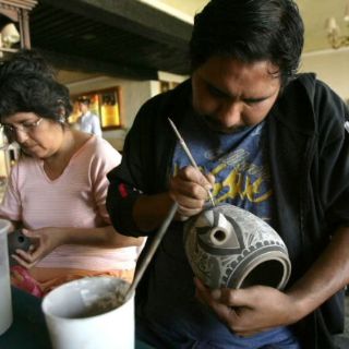 Reconocen labor de artesanos en el Congreso