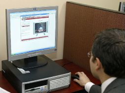 La medida ya ha sido adoptada para contrarrestar los alcances de la Internet en movimientos sociales. ARCHIVO  /