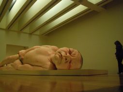 Entre las obras ''Baby 2000'', una gigantesca figura de más de cinco metros. ELUNIVERSAL  /