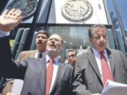 Madero y Ortega salen de la dependencia federal tras interponer el recurso penal contra el Revolucionario Institucional. EL UNIVERSAL  /