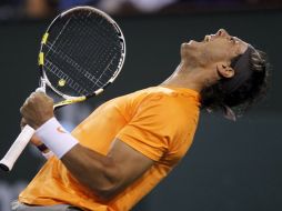 Rafael Nadal lucha por el título del torneo del Indian Wells. REUTERS  /