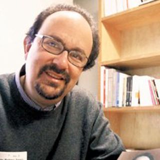 ''La biblioteca de mi padre’’ reúne el acervo bibliográfico de José Luis Martínez