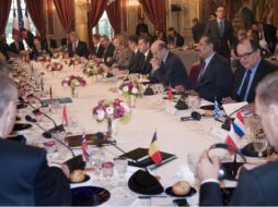 Líderes gubernamentales en la cumbre de París en el Palacio del Elíseo. AFP  /