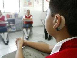 Cada año entre dos mil y seis mil menores de edad tienen discapacidad auditiva. ARCHIVO  /