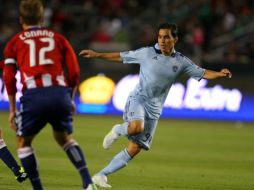 Omar Bravo en el partido de Kansas City contra Chivas USA. AFP  /