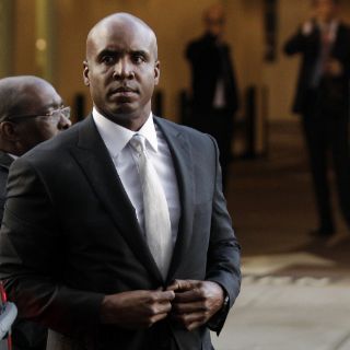 Inicia juicio por perjurio a Barry Bonds