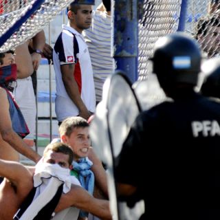 Gresca deja a tres policías argentinos suspendidos