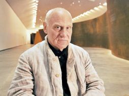 Los minutos previos a que el escultor estadounidense Richard Serra recibiera el Premio Príncipe de Asturias 2010. ESPECIAL  /