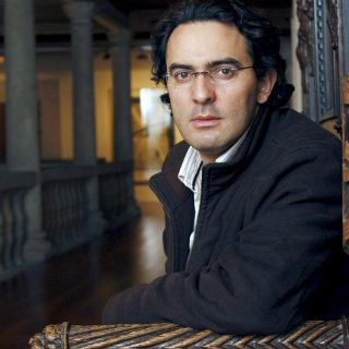 Juan Gabriel Vásquez y su ruido colombiano ganan el Premio Alfaguara 2011