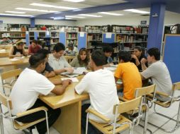 Estudiantes de más de 300 escuelas públicas y privadas que en México, podrán participar en la convocatoria. ARCHIVO  /