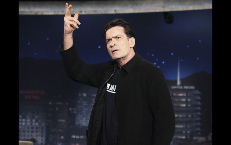 El actor Charlie Sheen tendrá que someterse a un examen psicológico. AP  /