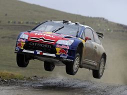 El piloto francés, Sebastien Loeb, no tendrá fácil la competencia en el Rally de Portugal. ARCHIVO  /