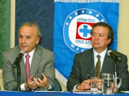 Foto de archivo de Guillermo Álvarez y Víctor Garces en una conferencia de prensa. MEXSPORT  /