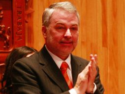 El gobernador señala que la Universidad debe concentrarse sólo en el crecimiento de matrícula. A. GARCÍA  /