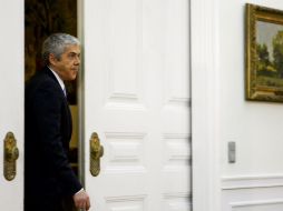 José Sócrates llega a la rueda de prensa en el Palacio Sao Bento, sede de la Asamblea Nacional de Portugal. AFP  /