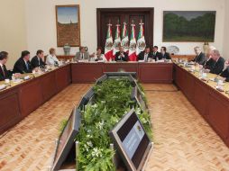 Imagen en la reunión en Los Pinos con una delegación de congresistas de Estados Unidos. NTX  /