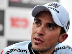 Alberto Contador habló hoy con los medios sobre su situación con la UCI. AFP  /
