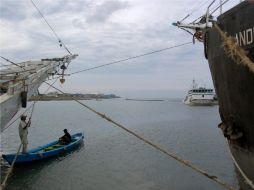 La Secretaría de Protección Civil pidió a los propietarios de embarcaciones pequeñas tener cuidado con el oleaje. EFE  /