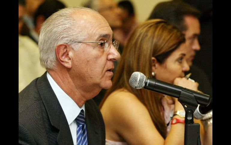 El titular de la CEA, César Coll, aceptó que hay una gran cantidad de retos por sortear en el tema. ARCHIVO  /