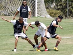 Ayala (izq.) confía en que pronto exista una solución a la falta de pagos. E. PACHECO  /