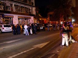 Anoche dos granadas fueron lanzadas contra una patrulla de la Policía de Guadalajara; sólo detonó una. E. PACHECO  /