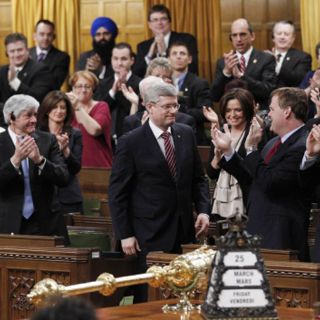 Cae el gobierno de Harper tras una moción de censura en Canadá