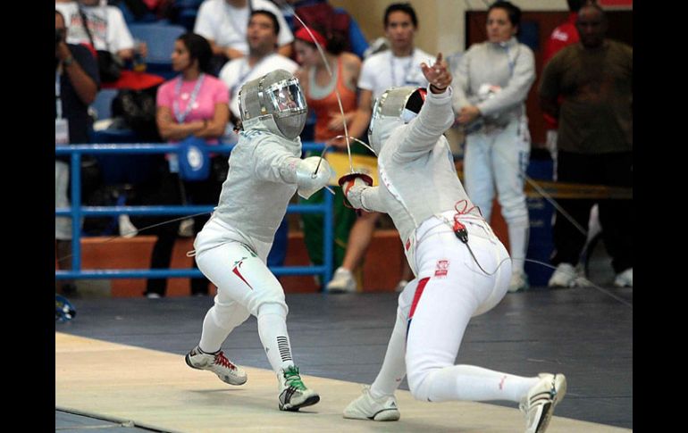 La esgrima mexicana cosecha buenos resultados en la gira europea. MEXSPORT  /