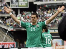 Javier 'Chicharito' Hernández celebrando después de anotar gol ante Paraguay. AP  /