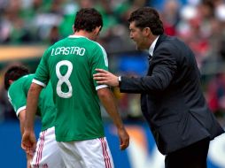 El director técnico, José Manuel de la Torre, en el partido contra Paraguay. MEXSPORT  /
