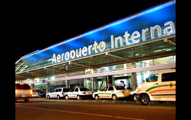 Por el aeropuerto tapatío circulan alrededor de ocho millones de pasajeros al año.EL INFORMADOR  /