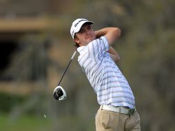 El golfista escocés, Martin Laird, ejecuta su tiro de salida del hoyo 16. AFP  /