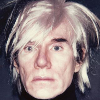 Exponen obras de Andy Warhol en Southampton