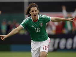 Andrés Guardado anotó el segundo de los goles de su selección con un disparo cruzado. AP  /