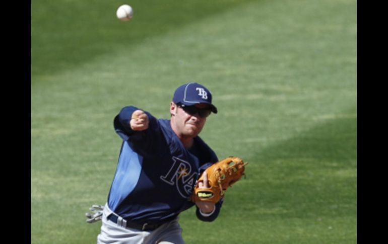 El jugador de cuadro, Joe Inglett, de los Rays de Tampa Bay durante un entrenamiento. EFE  /