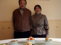 Wang Shangyi y su esposa Li Aiyin, biznieta del ministro de Asuntos Domésticos del Emperador. EFE  /