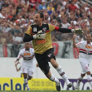 Rogerio hace su anotación número 100