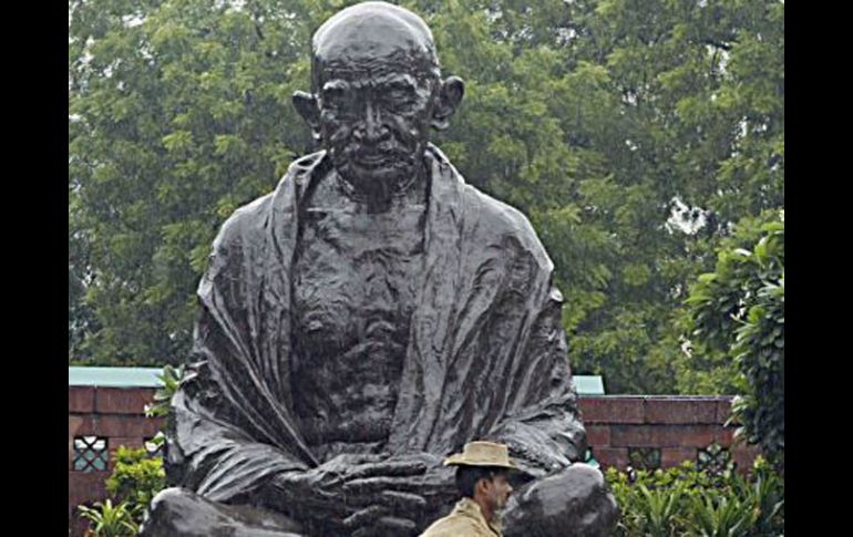 Estatua de Mahatma Gandhi en India. EFE  /