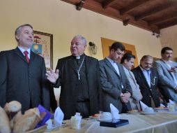 Acompañado de políticos locales, el cardenal Juan Sandoval Íñiguez celebró su cumpleaños número 78. S NUÑEZ  /
